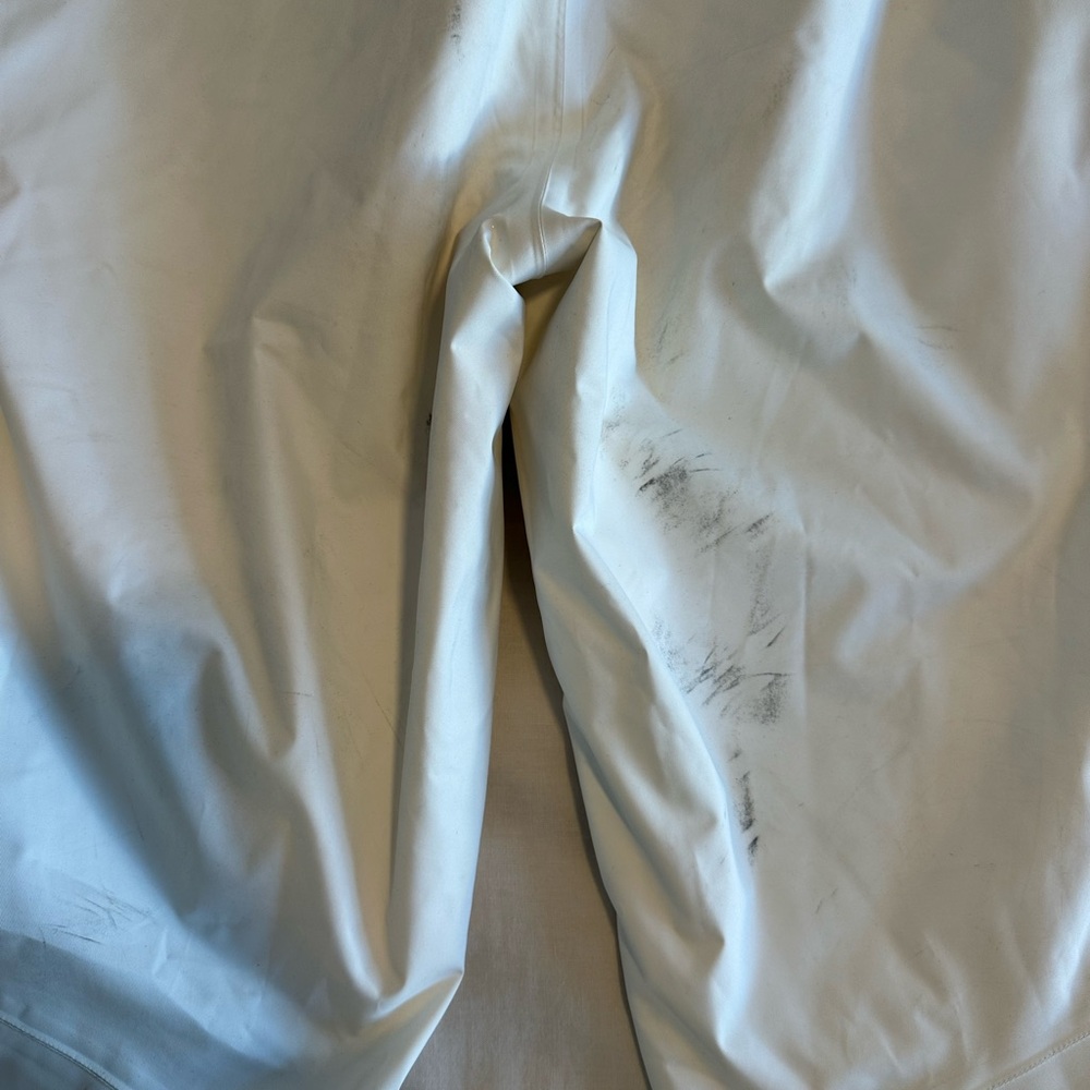 Patagonia Women’s White Snow/Ski Pants medium - Picture 3 of 6